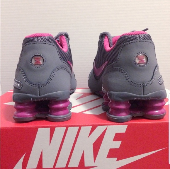 pink and grey nike shox